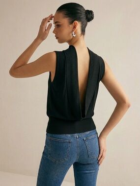 273 Backless Sleeveless Knit Top